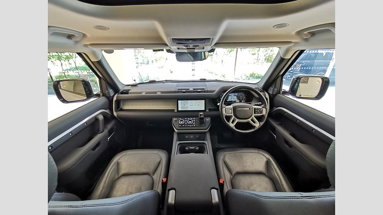 2023 認定中古車 Land Rover Defender 90 ハクバシルバー P300 AWD（AT） S