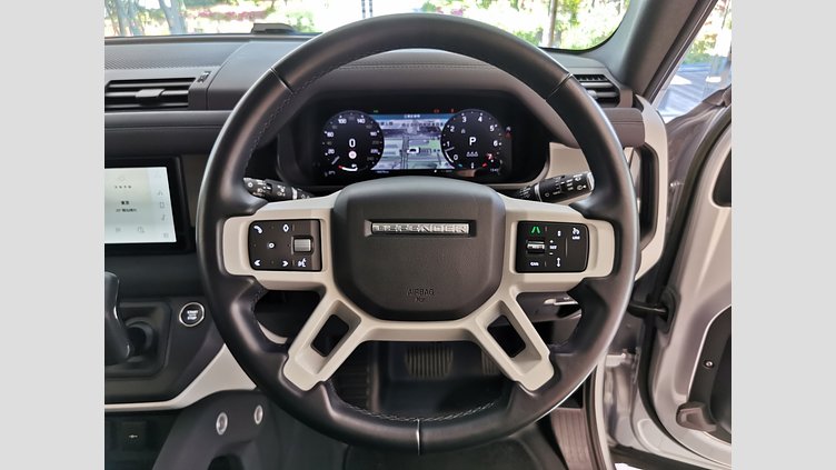 2023 認定中古車 Land Rover Defender 90 ハクバシルバー P300 AWD（AT） S