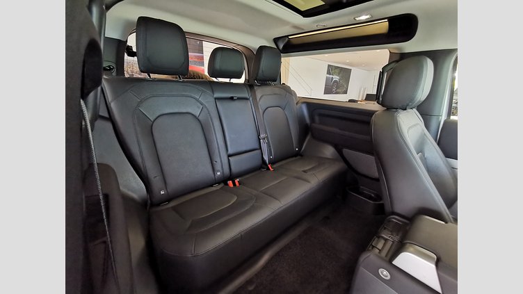 2023 認定中古車 Land Rover Defender 90 ハクバシルバー P300 AWD（AT） S