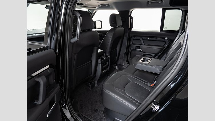 2025 認定中古車 Land Rover Defender 110 サントリーニブラック D350 ディーゼルマイルドハイブリッド S