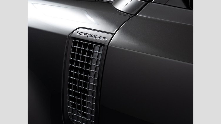 2025 認定中古車 Land Rover Defender 110 サントリーニブラック D350 ディーゼルマイルドハイブリッド S