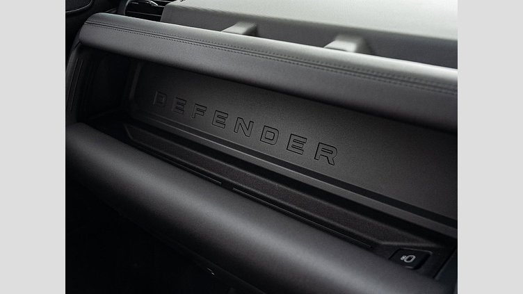 2025 認定中古車 Land Rover Defender 110 サントリーニブラック D350 ディーゼルマイルドハイブリッド S