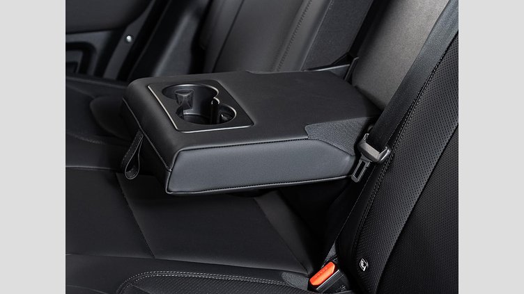2025 認定中古車 Land Rover Defender 110 サントリーニブラック D350 ディーゼルマイルドハイブリッド S