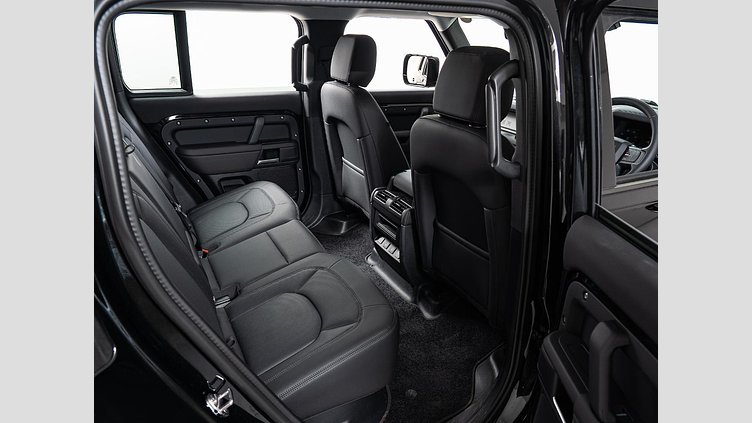 2025 認定中古車 Land Rover Defender 110 サントリーニブラック D350 ディーゼルマイルドハイブリッド S