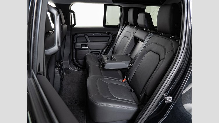 2025 認定中古車 Land Rover Defender 110 サントリーニブラック D350 ディーゼルマイルドハイブリッド S