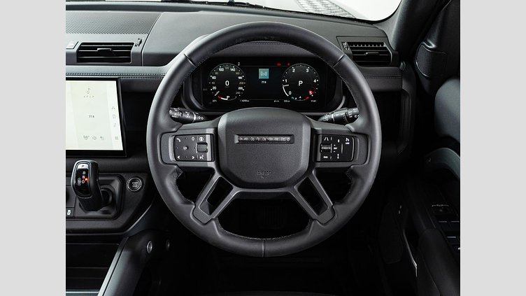 2025 認定中古車 Land Rover Defender 110 サントリーニブラック D350 ディーゼルマイルドハイブリッド S