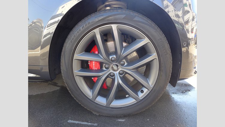 2023 認定中古車 Land Rover Range Rover Sport カルパチアングレイ 3.0リッター6気筒300PSターボチャージドディーゼルMHEV（オートマチック） DYNAMIC HSE