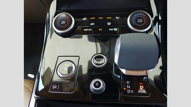 2023 認定中古車 Land Rover Range Rover Sport カルパチアングレイ 3.0リッター6気筒300PSターボチャージドディーゼルMHEV（オートマチック） DYNAMIC HSE