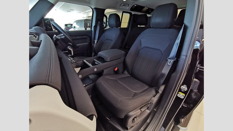 2021 認定中古車 Land Rover Defender 110 サントリーニブラック P300 AWD（AT） スタンダード