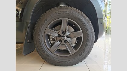 Defender 110 8