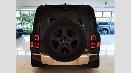 Defender 110 6