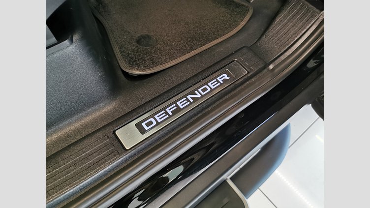 2021 認定中古車 Land Rover Defender 110 サントリーニブラック P300 AWD（AT） スタンダード