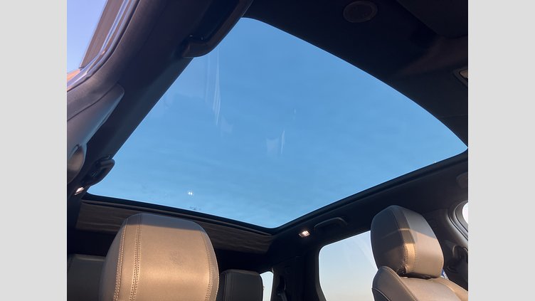 2024 認定中古車 Land Rover Discovery Sport カルパチアングレイ D200マイルドハイブリッド（ディーゼル） 標準ホイール DYNAMIC SE