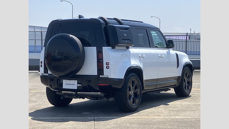 2025 認定中古車 Land Rover Defender 110 フジホワイト D350 ディーゼルマイルドハイブリッド X-Dynamic HSE