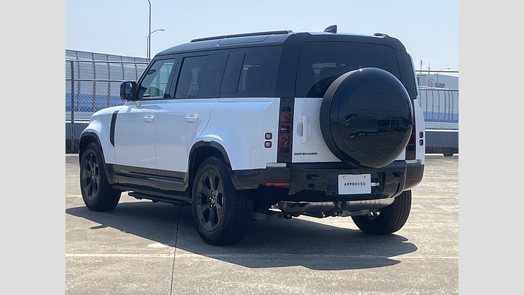 2025 認定中古車 Land Rover Defender 110 フジホワイト D350 ディーゼルマイルドハイブリッド X-Dynamic HSE