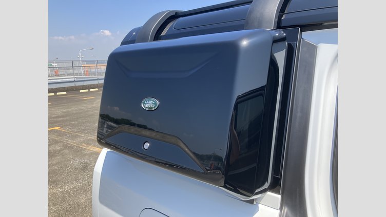 2025 認定中古車 Land Rover Defender 110 フジホワイト D350 ディーゼルマイルドハイブリッド X-Dynamic HSE