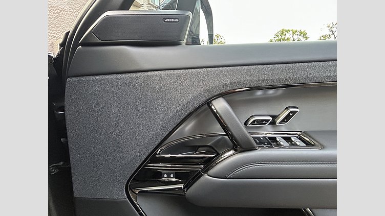 2023 認定中古車 Land Rover Range Rover Sport カルパチアングレイ D300マイルドハイブリッド スタンダードホイールベース Dynamic SE