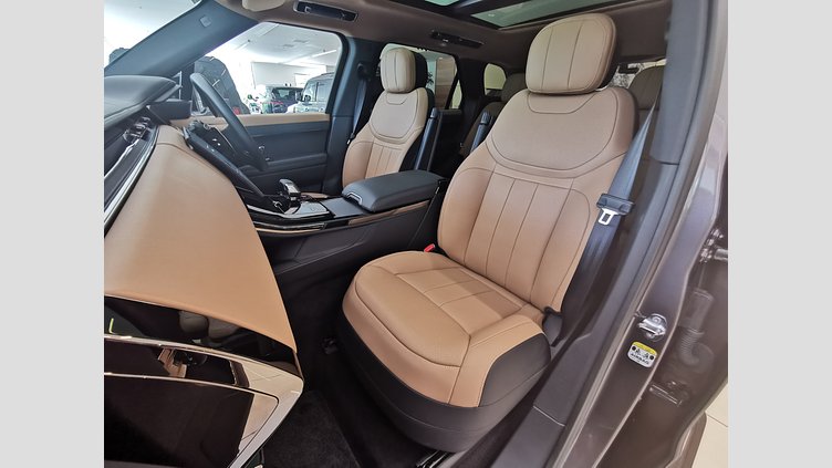 2024 認定中古車 Land Rover Range Rover Sport シャラントグレイ P550eプラグインハイブリッド（ガソリン） スタンダードホイールベース Autobiography