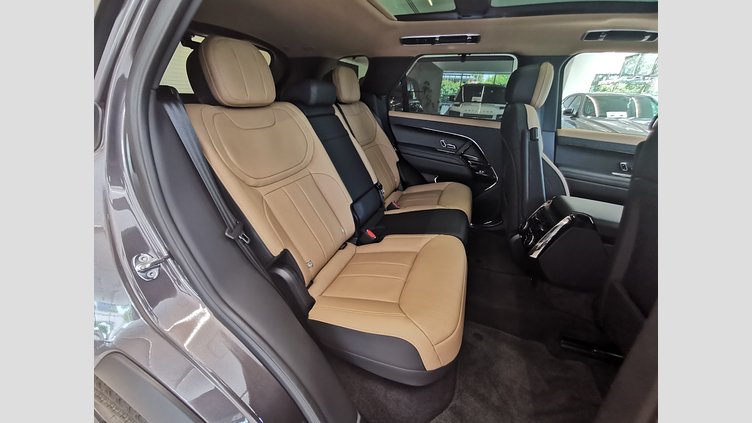 2024 認定中古車 Land Rover Range Rover Sport シャラントグレイ P550eプラグインハイブリッド（ガソリン） スタンダードホイールベース Autobiography