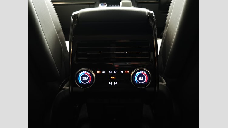 2023 認定中古車 Land Rover Range Rover Sport フジホワイト 3.0リッター6気筒300PSターボチャージドディーゼルMHEV（オートマチック） AUTOBIOGRAPHY