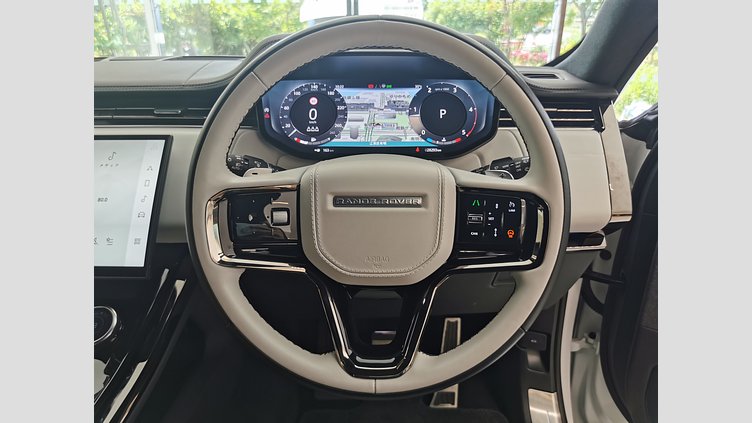 2023 認定中古車 Land Rover Range Rover Sport フジホワイト 3.0リッター6気筒300PSターボチャージドディーゼルMHEV（オートマチック） AUTOBIOGRAPHY