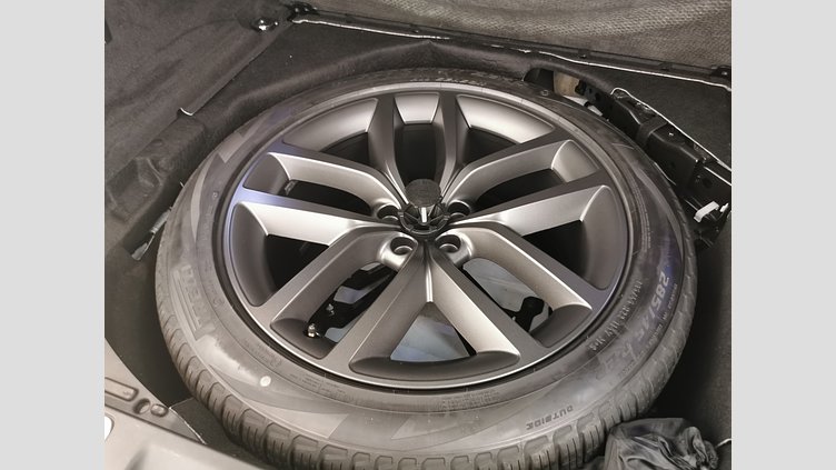 2023 認定中古車 Land Rover Range Rover Sport フジホワイト 3.0リッター6気筒300PSターボチャージドディーゼルMHEV（オートマチック） AUTOBIOGRAPHY