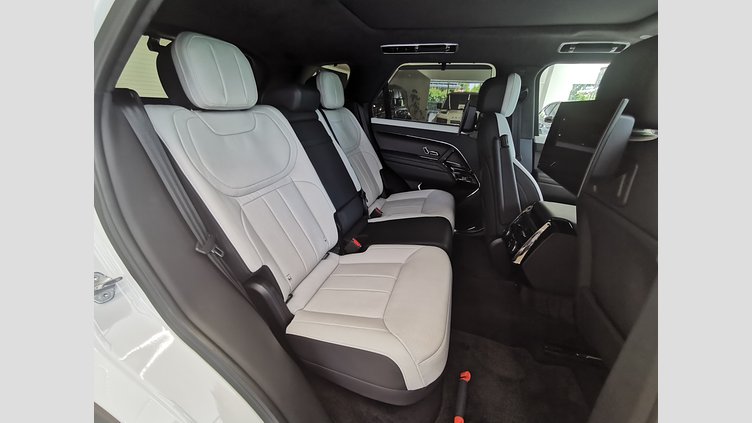 2023 認定中古車 Land Rover Range Rover Sport フジホワイト 3.0リッター6気筒300PSターボチャージドディーゼルMHEV（オートマチック） AUTOBIOGRAPHY