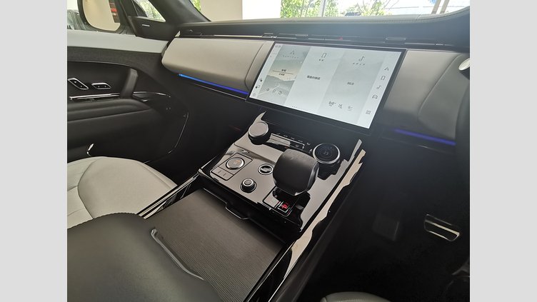 2023 認定中古車 Land Rover Range Rover Sport フジホワイト 3.0リッター6気筒300PSターボチャージドディーゼルMHEV（オートマチック） AUTOBIOGRAPHY