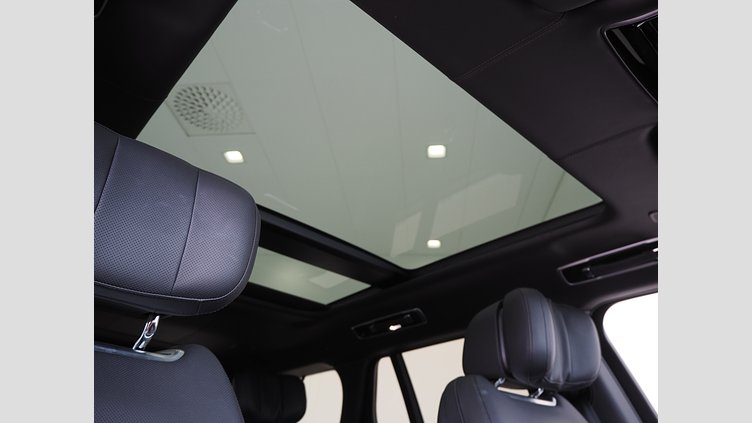 2023 Begagnad Land Rover Range Rover Fuji White P550e AWD AUTO PHEV STANDARD HJULBAS AUTOBIOGRAPHY