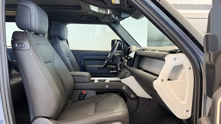2025 認證中古車 Land Rover Defender 90 (1DL) 塔斯曼藍 Tasman Blue D300  輕油電混合 X-Dynamic HSE