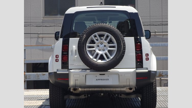 2023 認定中古車 Land Rover Defender 110 Fuji White 2.0 litre i4P Petrol S P300