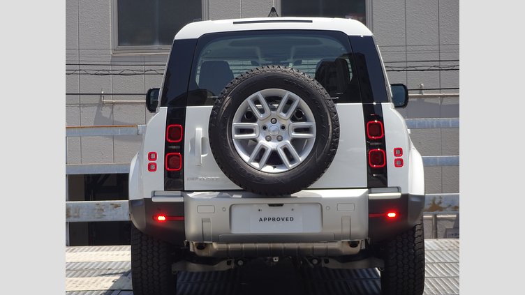 2023 認定中古車 Land Rover Defender 110 Fuji White 2.0 litre i4P Petrol S P300