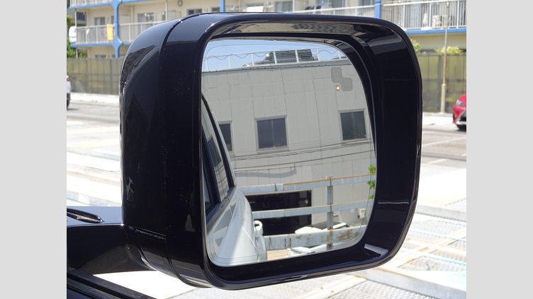 2023 認定中古車 Land Rover Defender 110 Fuji White 2.0 litre i4P Petrol S P300