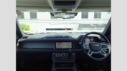 Defender 110 3