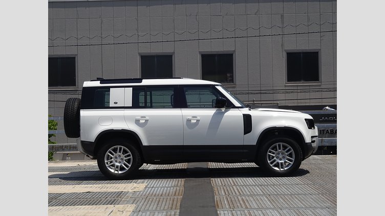 2023 認定中古車 Land Rover Defender 110 Fuji White 2.0 litre i4P Petrol S P300