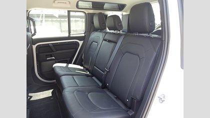 Defender 110 4