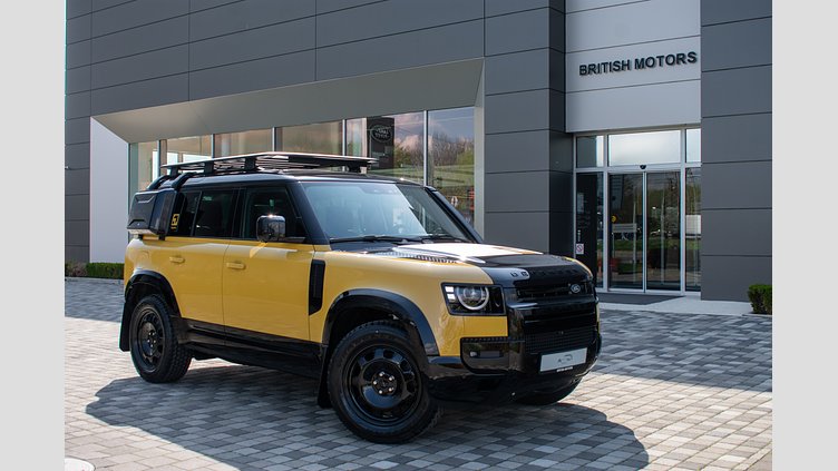 2025 Nova vozila Land Rover Defender 110 Deep Sandglow Yellow 3.0 litre i6D​ L663 3.0 Trophy Edition 1 350PS 
