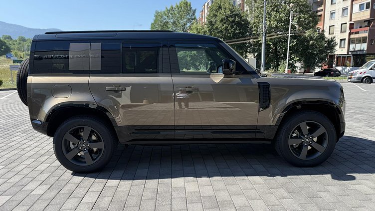 2025 Novo vozilo Land Rover Defender 110 Gondwana Stone D300 AWD MHEV X-Dynamic SE