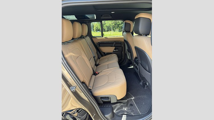2025 Novo vozilo Land Rover Defender 110 Gondwana Stone D300 AWD MHEV X-Dynamic SE