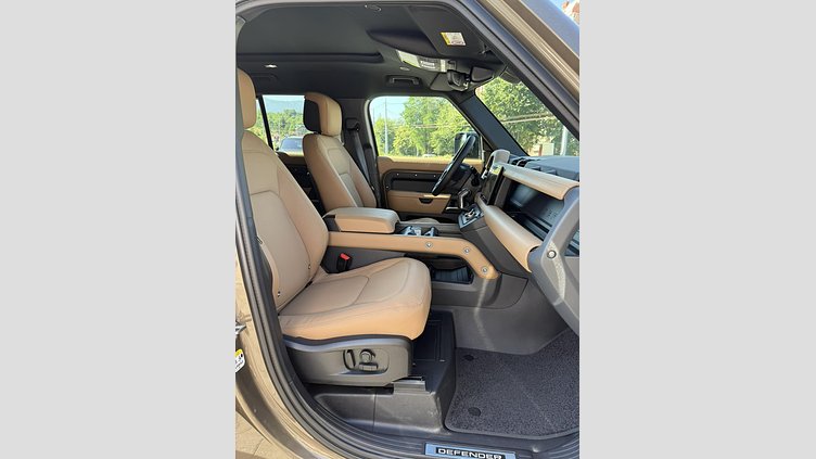 2025 Novo vozilo Land Rover Defender 110 Gondwana Stone D300 AWD MHEV X-Dynamic SE