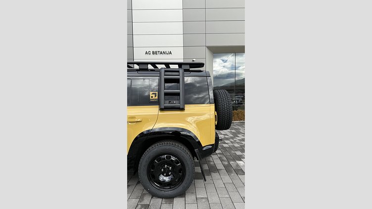 2026 Novo vozilo Land Rover Defender 110 Deep Sandglow Yellow D350 Mild-Hybrid-Diesel Trophy Edition in Deep Sandglow Yellow