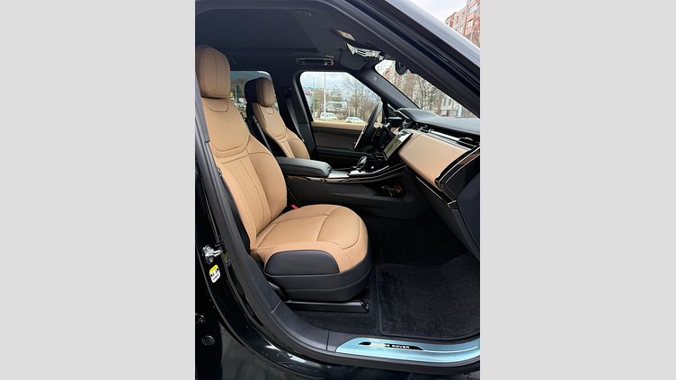 2026 Novo vozilo Land Rover Range Rover Sport Santorini Black D300 Diesel Mild Hybrid Dynamic SE