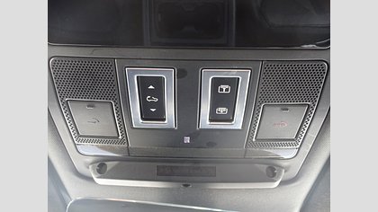 Defender 130 33
