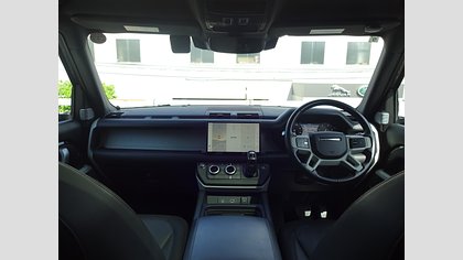 Defender 130 3