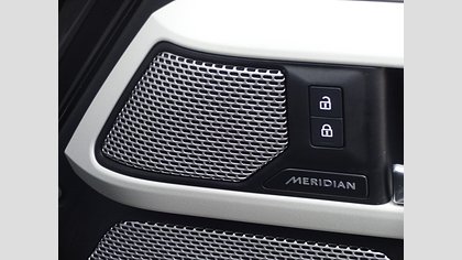 Defender 130 28