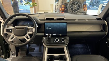 Defender 110 8