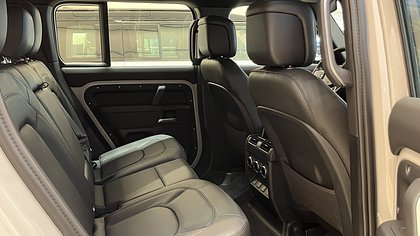 Defender 110 7