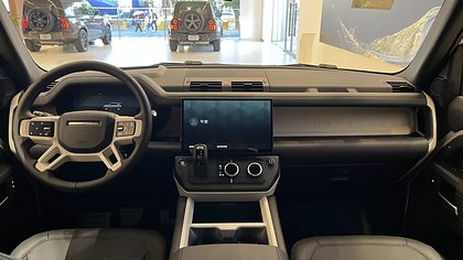 Defender 110 8