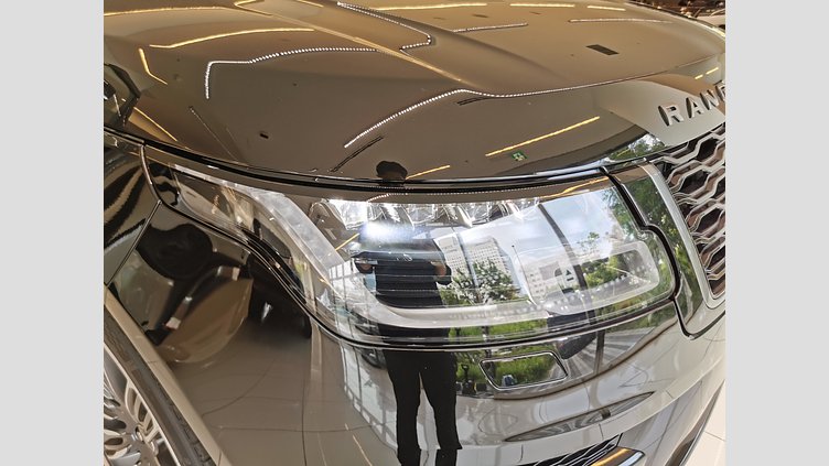 2021 認定中古車 Land Rover Range Rover サントリーニブラック 5.0リッターV8スーパーチャージド 525PS ガソリン スタンダードホイールベース VOGUE