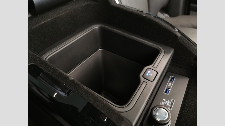 2021 認定中古車 Land Rover Range Rover サントリーニブラック 5.0リッターV8スーパーチャージド 525PS ガソリン スタンダードホイールベース VOGUE